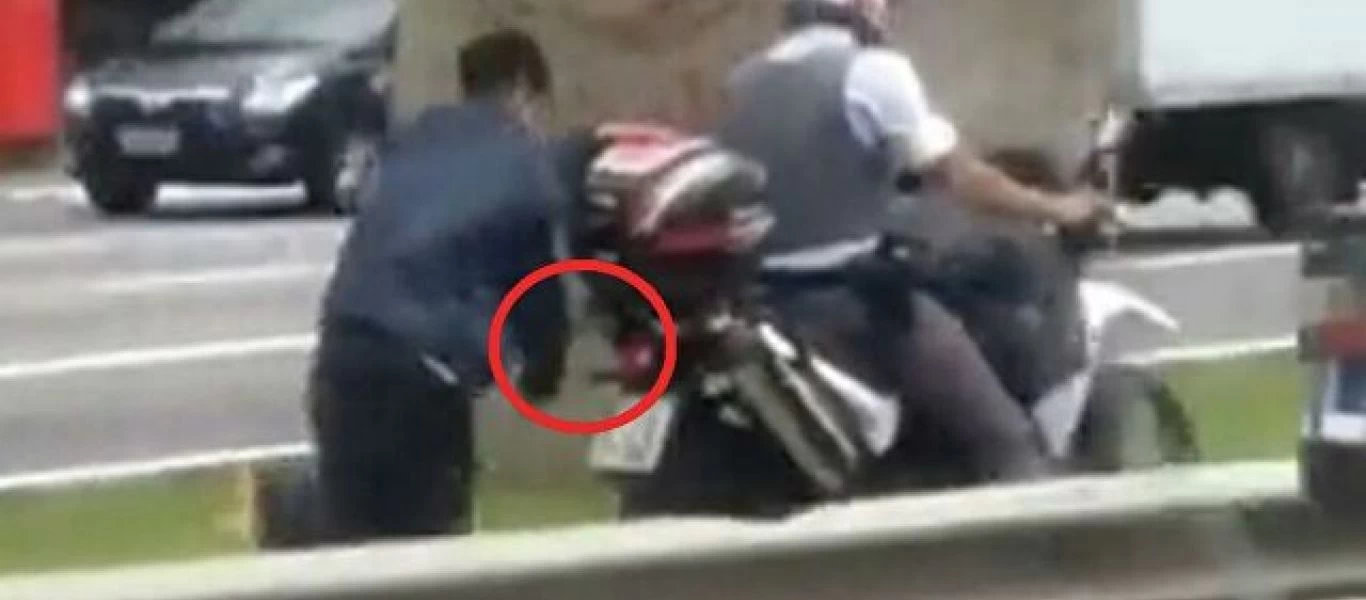 Βραζιλία: Αστυνομικός έδεσε κλέφτη στη μηχανή του και τον έσερνε (βίντεο)